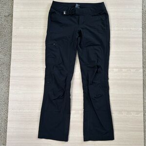 Women’s The North Face Convertible Black Hiking Pants. Size 0